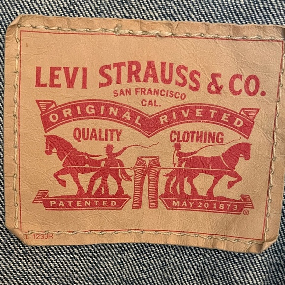 Levi's Blue Denim Vest - Picture 3 of 9